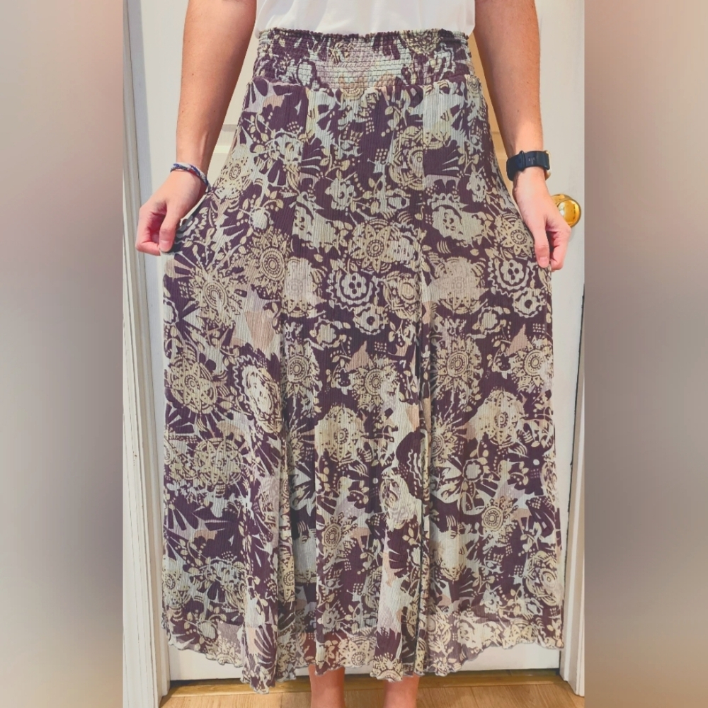 CAbi Long Gossamer Skirt in Size M. Floral with Blues & Purplish Brown. - Picture 3 of 10